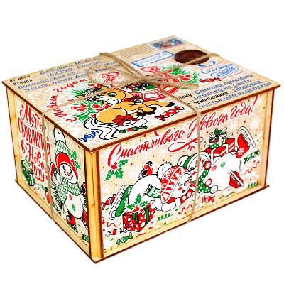 Сладкий новогодний подарок в упаковке из фанеры весом 600 грамм